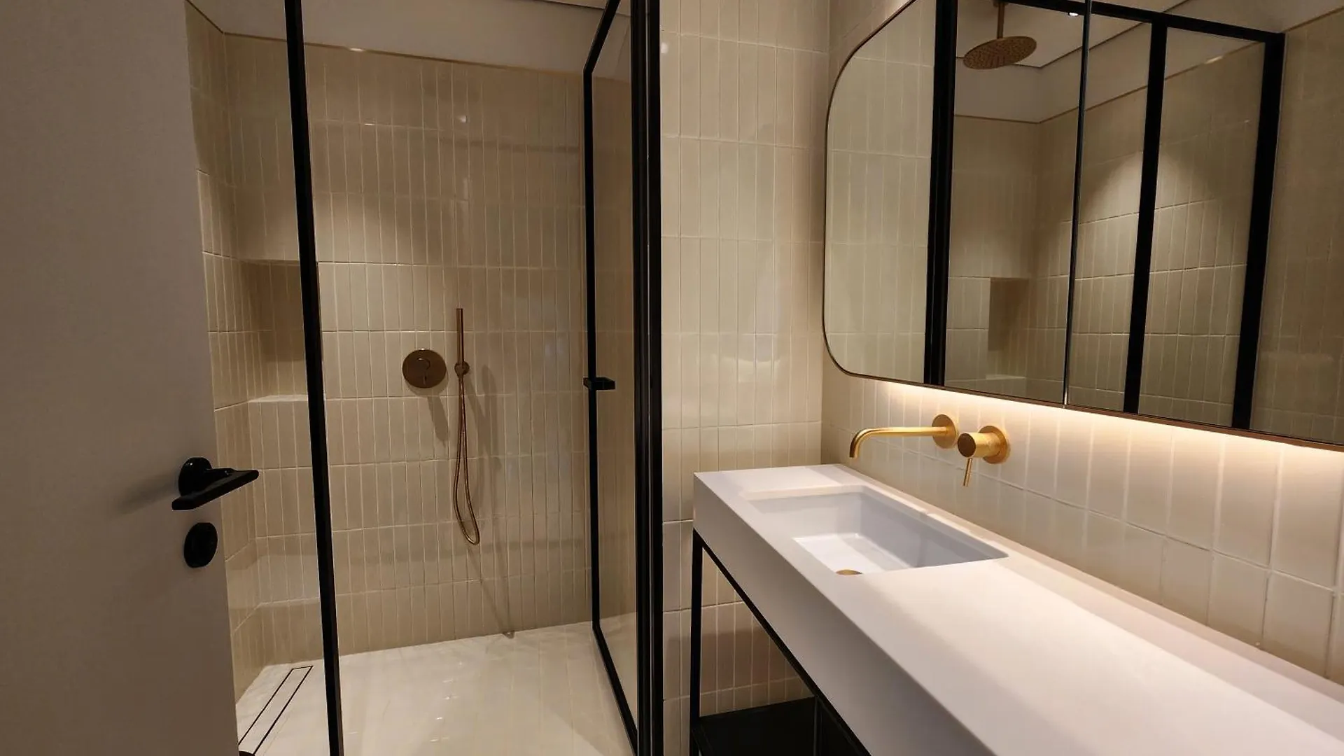 Upside Living Studio Business Bay With Infinity Pool And Coworkspace Dubai